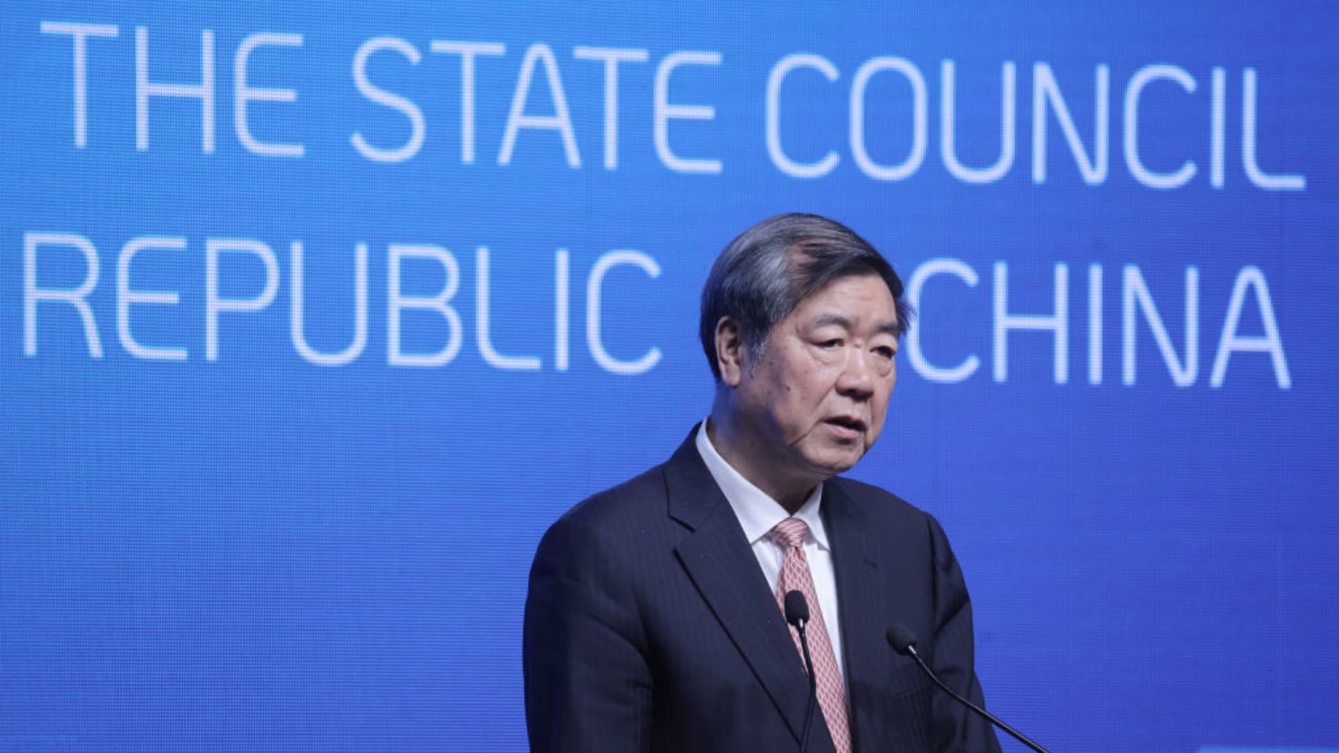 China's vice premier vows to boost Hong Kong competitiveness, says stimulus push has 'benefited' the city